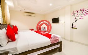 Oyo 49982 Jk Hotel